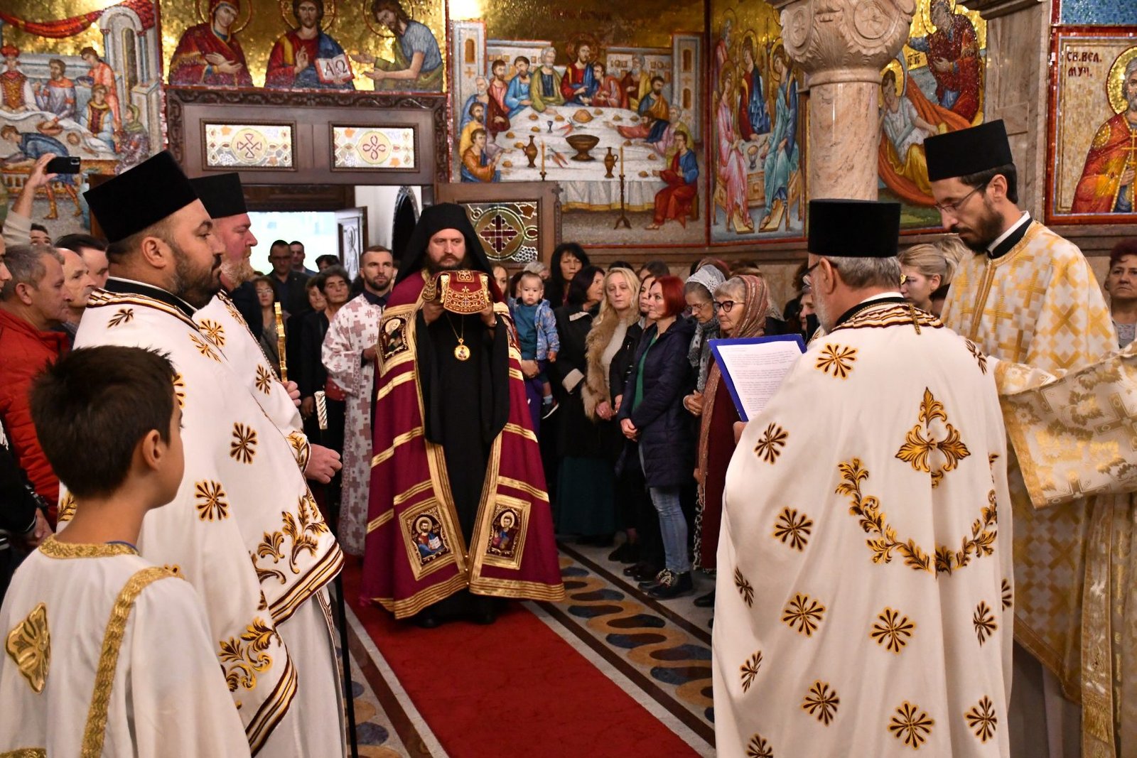 Мошти Мученика медљанских у нашем храму